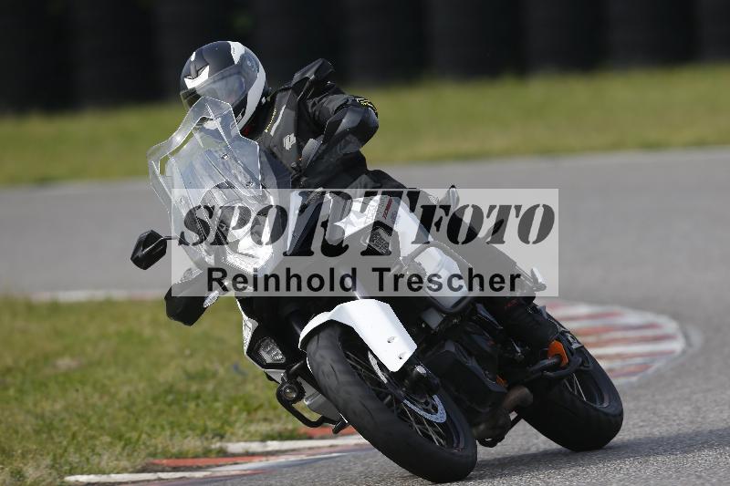 /Archiv-2024/17 01.05.2024 Speer Racing ADR/Schnuppertraining